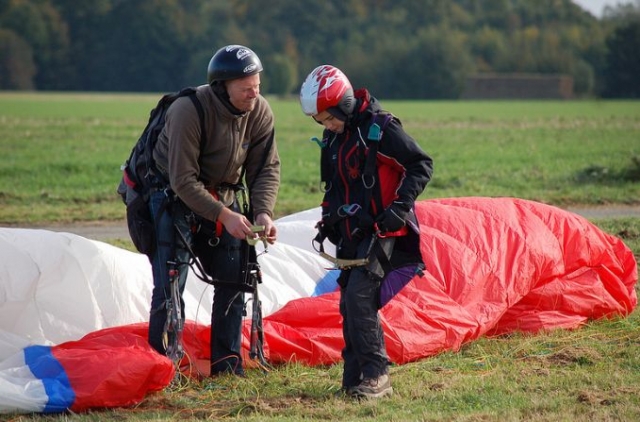  s'équiper pour un vol en parapente 